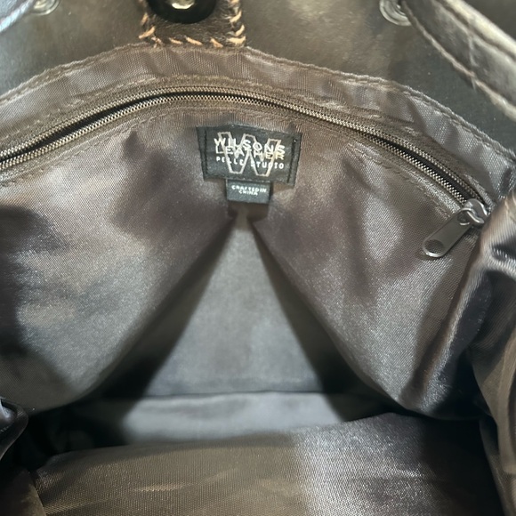 Black leather vintage timeless backpack - Picture 3 of 3